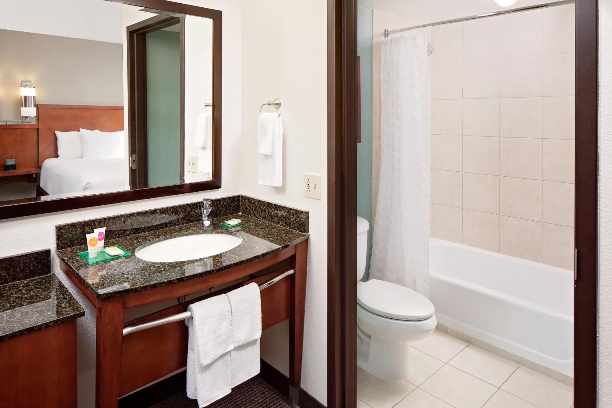 Hyatt Place Ontario/Rancho Cucamonga Quarto foto